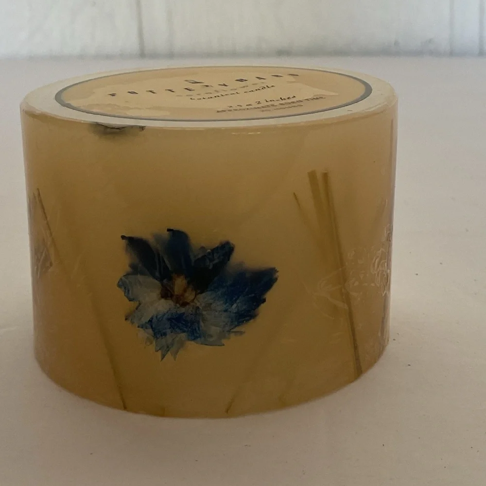 Pottery Barn Vintage Botanical Candle NWT